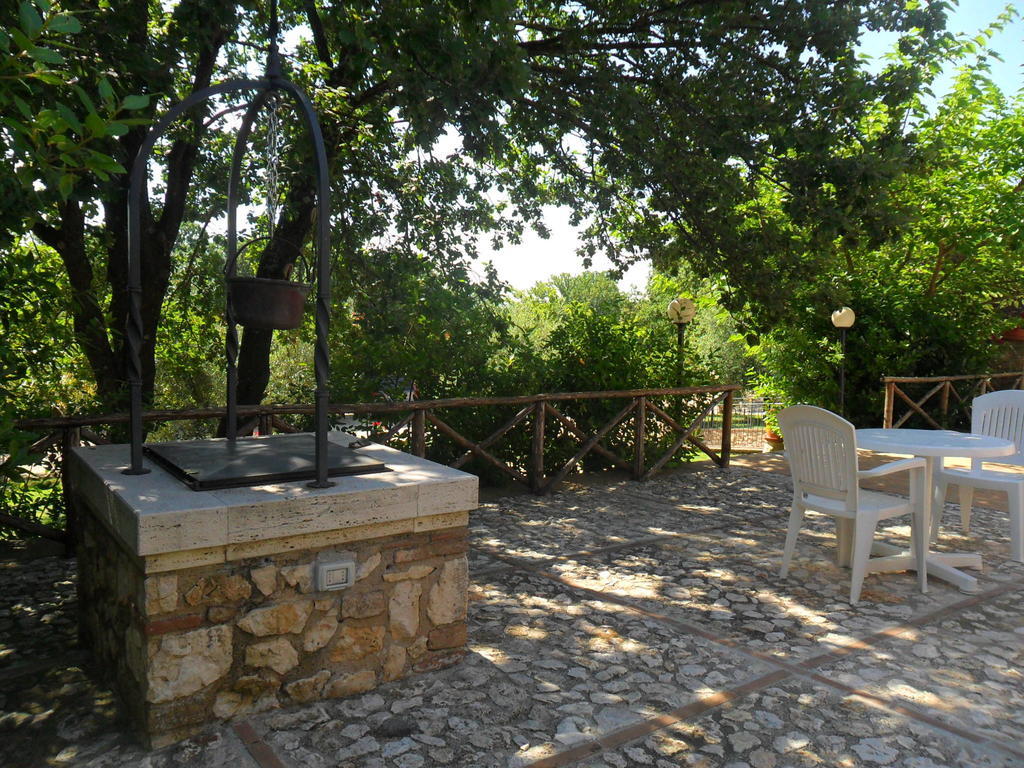Casale Santa Caterina Aparthotel Amelia Quarto foto